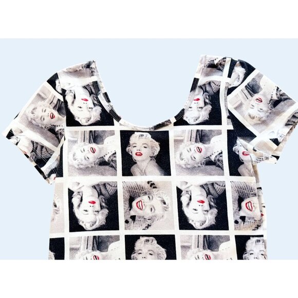 MARILYN MONROE Short Sleeve Crop Top Size Large - Picture 3 of 6